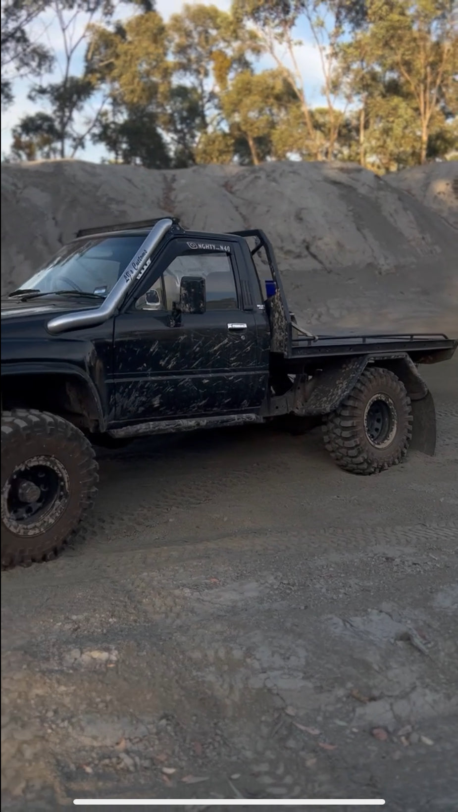 LN/YN65 Toyota Hilux Weather Shields